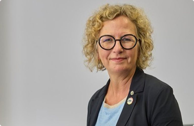 Dr. Astrid Schumacher